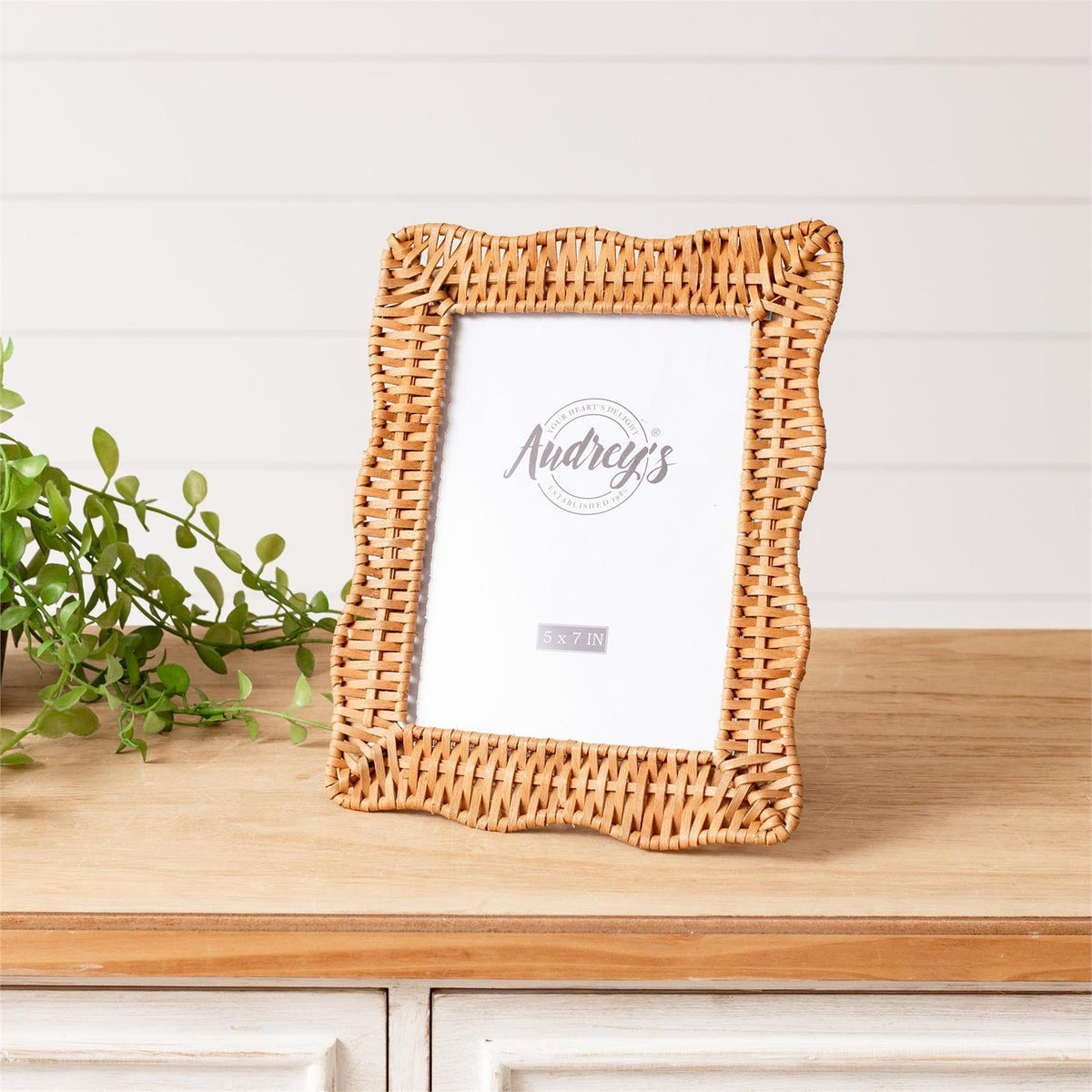 Wicker Scalloped Photo Frame, Lg