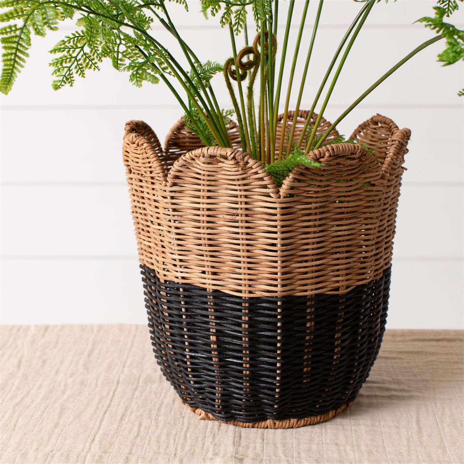 Basket - Round Black Bottom Rattan Scalloped Edge
