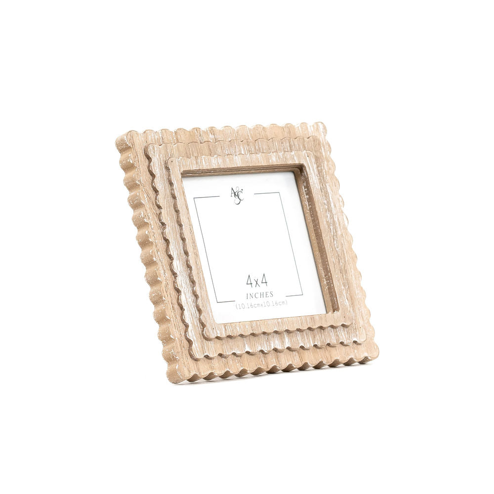 Natural Wood Scallop Photo Frame 4 x 4