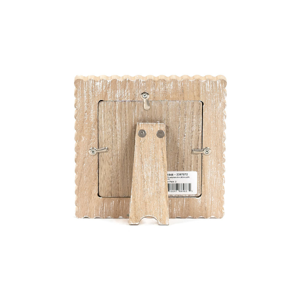 Natural Wood Scallop Photo Frame 4 x 4