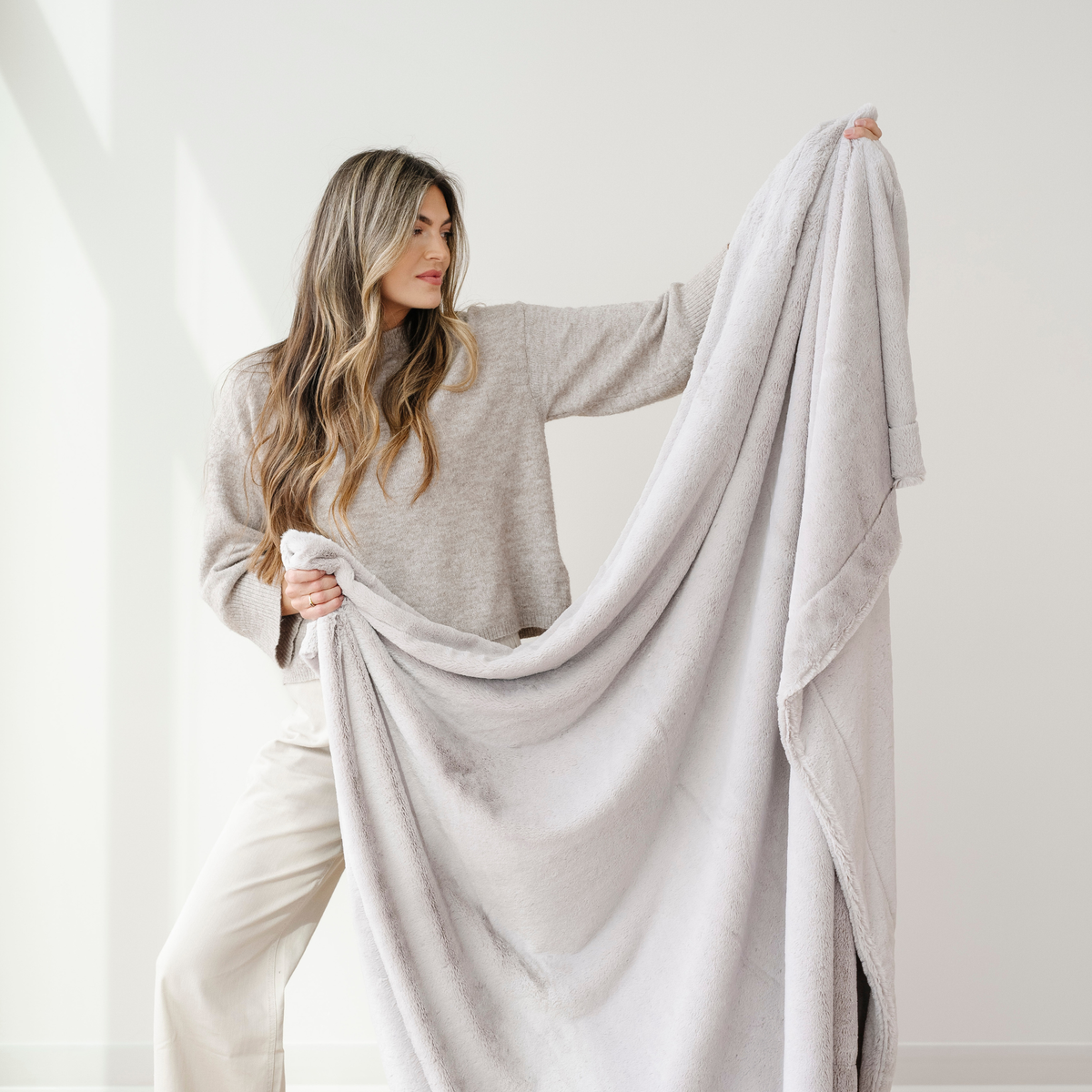 LUSH THROW BLANKETS