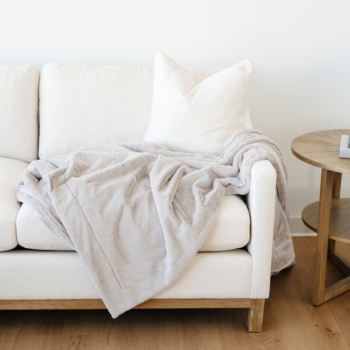 LUSH THROW BLANKETS