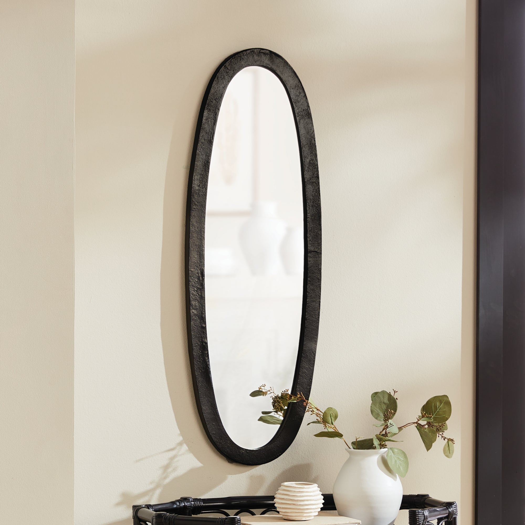 Lamelle Oval Mirror- Black