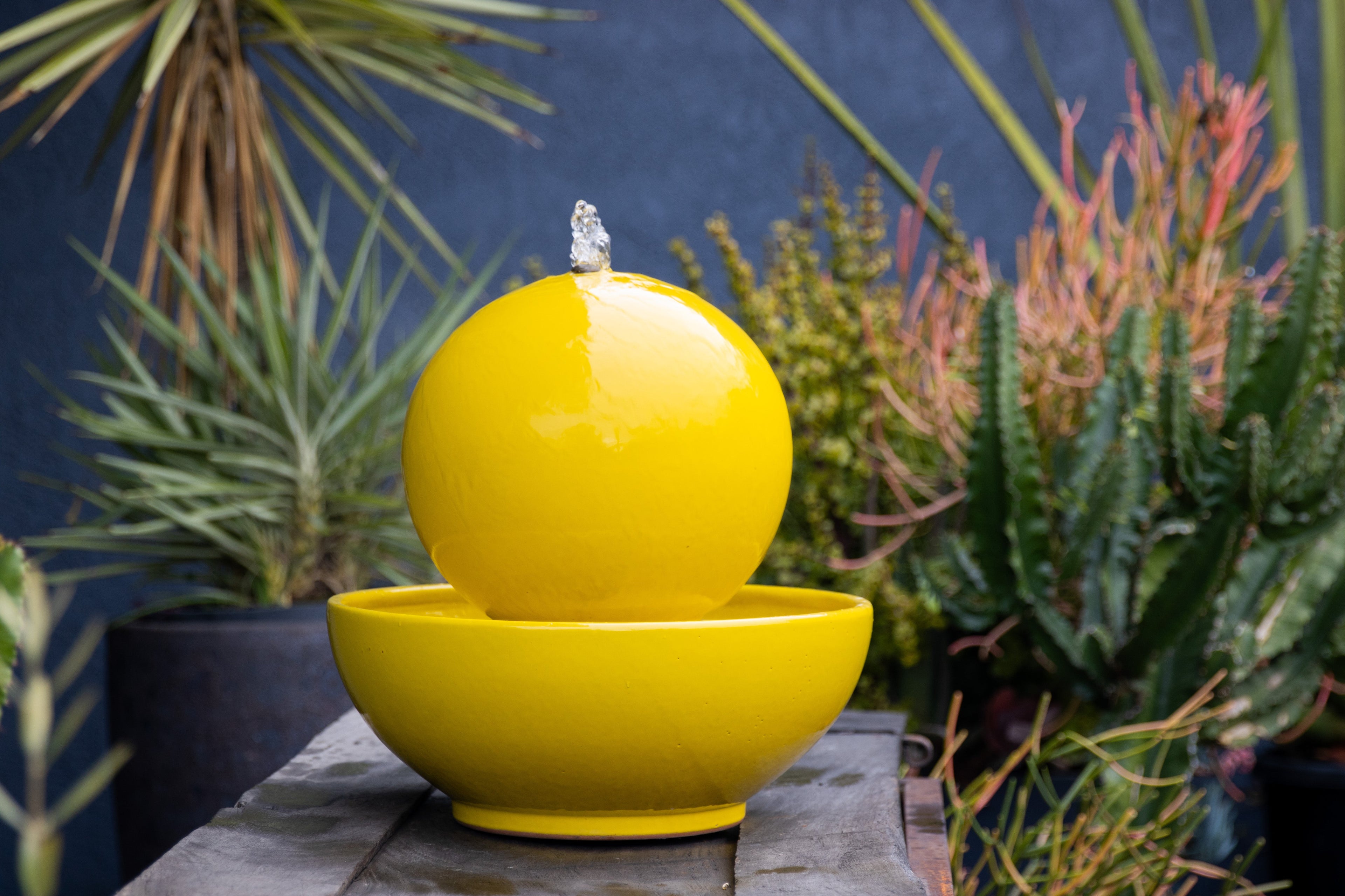 Morning Sun Sphere Fountain By Plantatorem