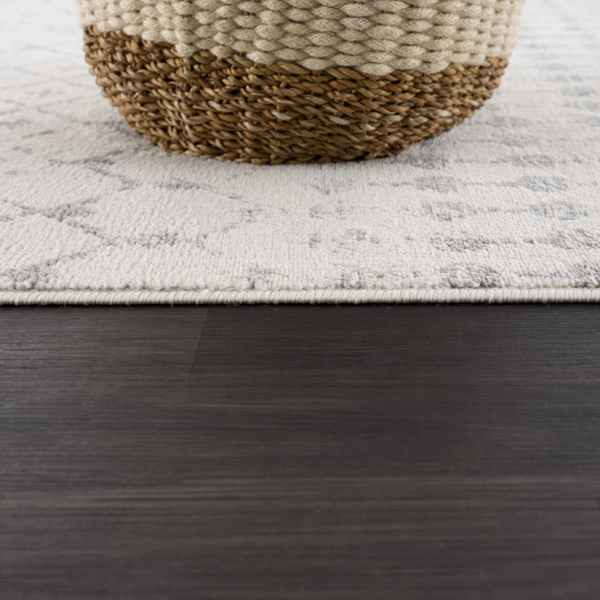 Tigrican Ivory 2331 Area Rug - Clearance