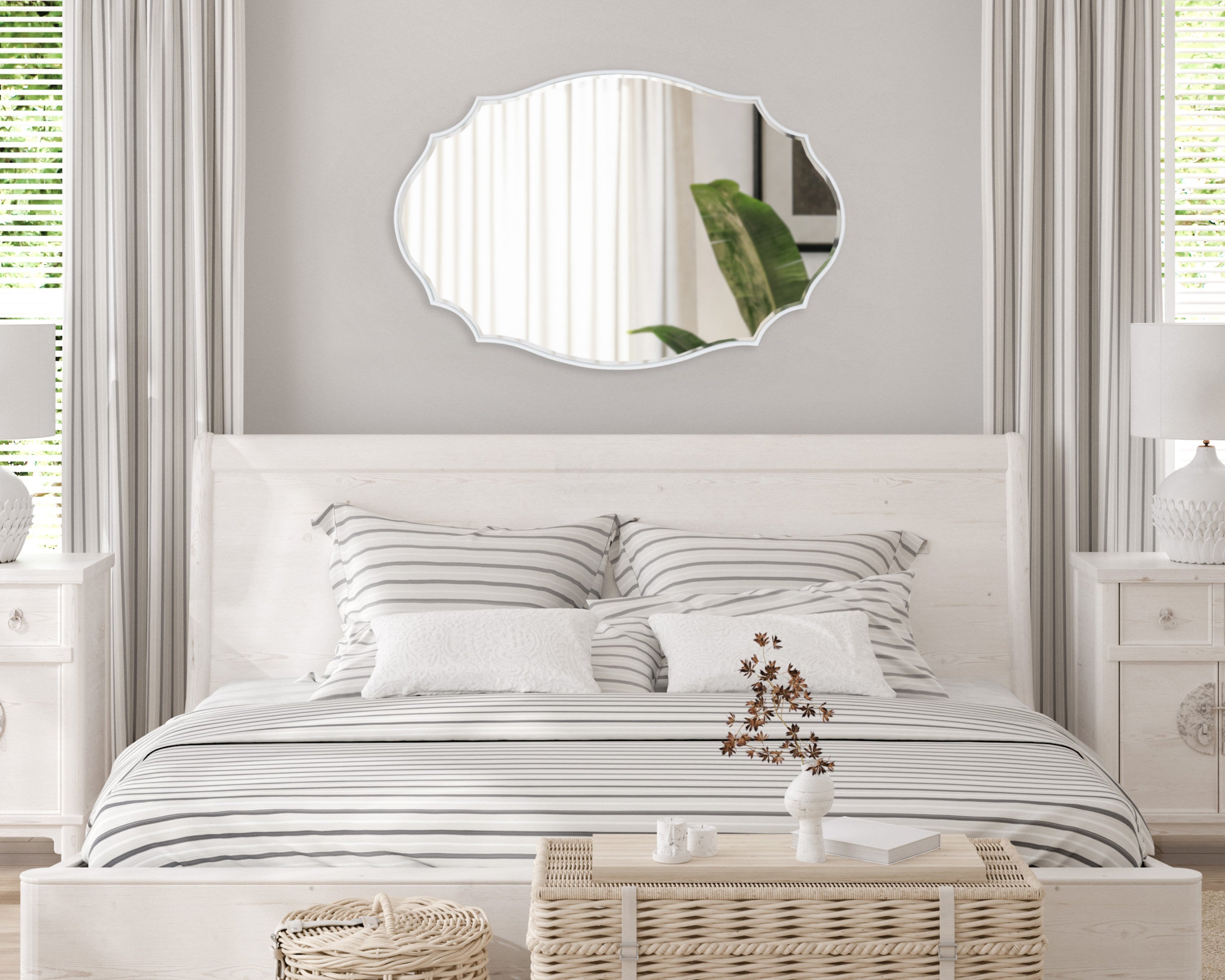 Leanna Scalloped Oval Wall Mirror