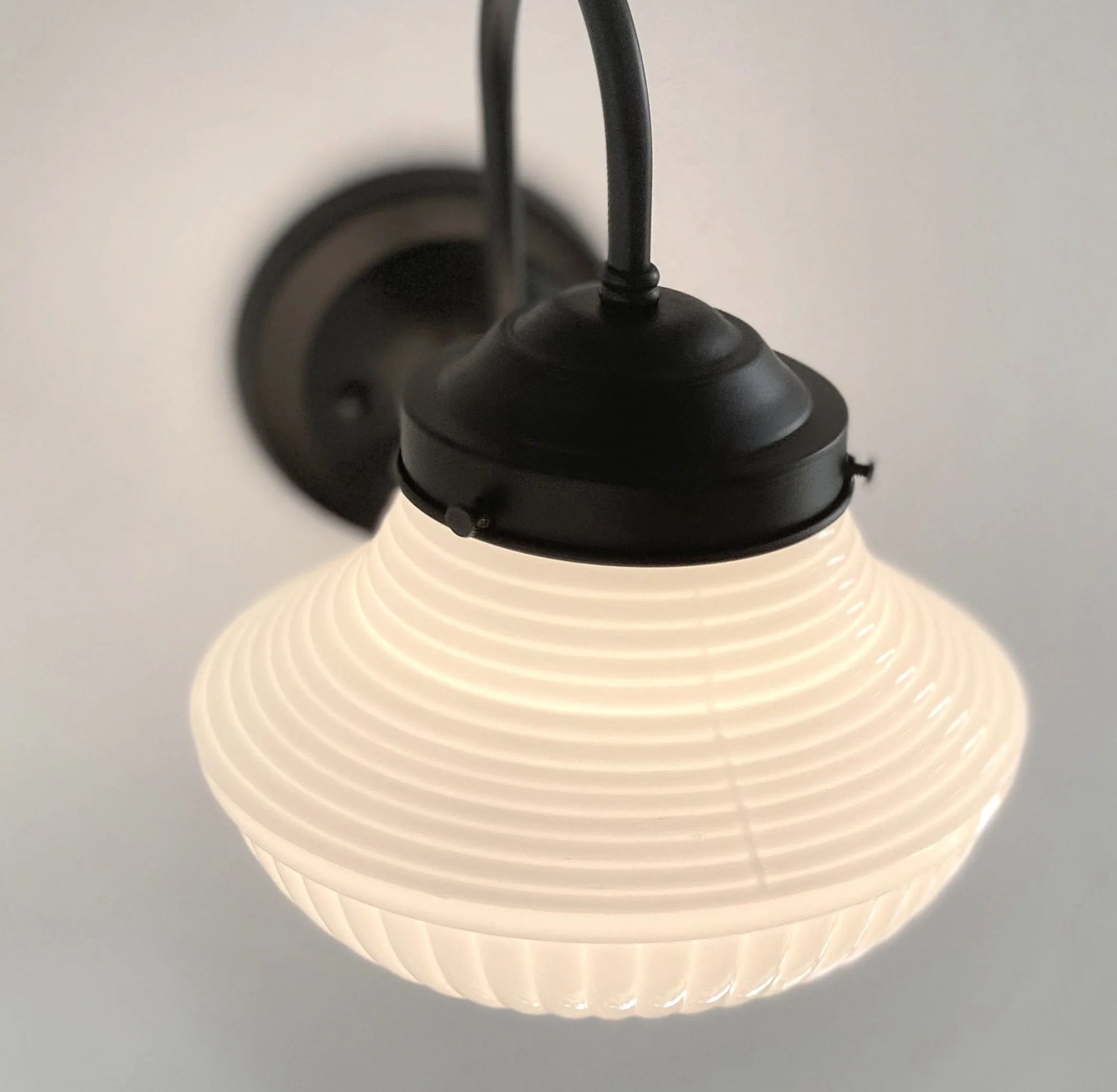 Traditional Schoolhouse Sconce Wall Light