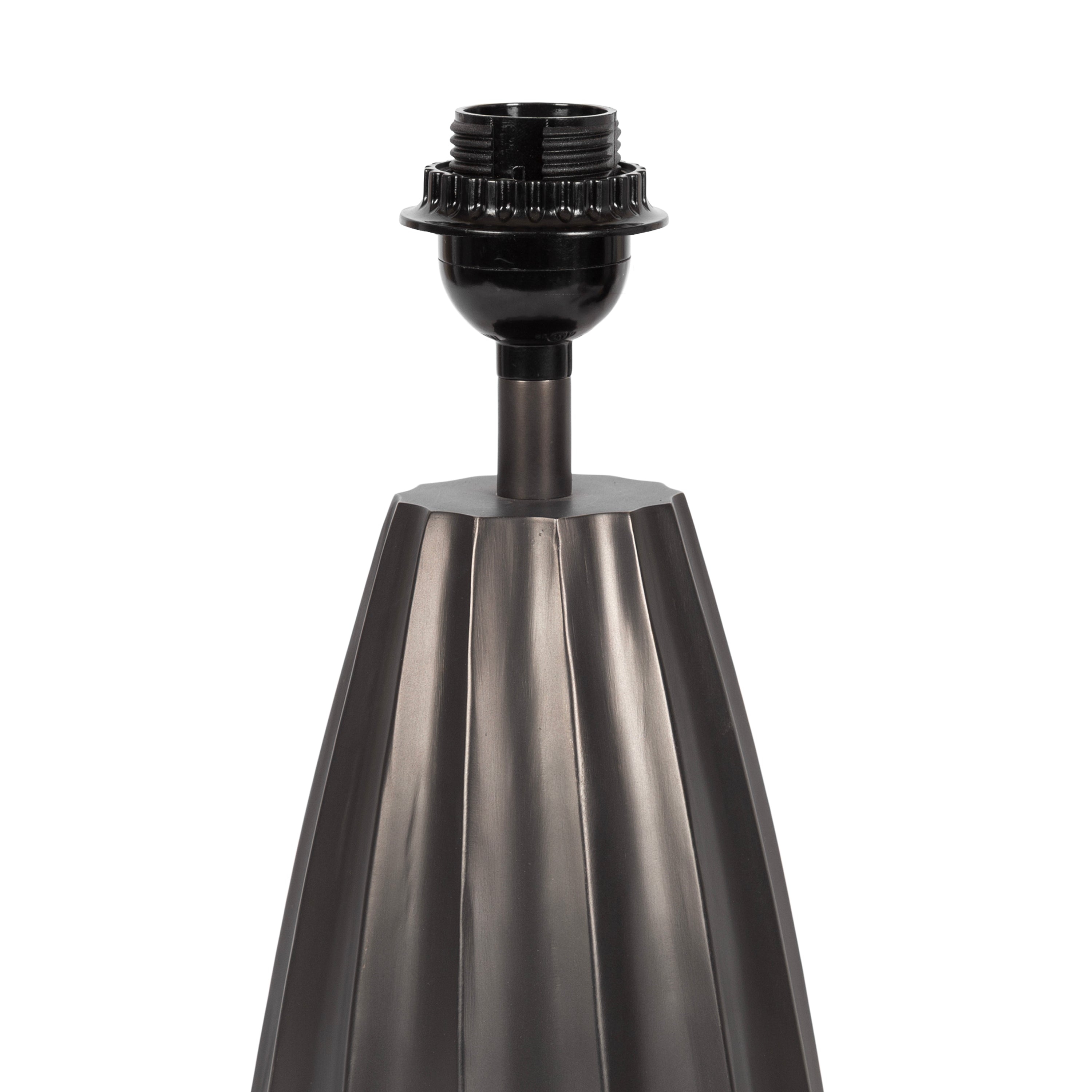 Ciji Scalloped Table Lamp