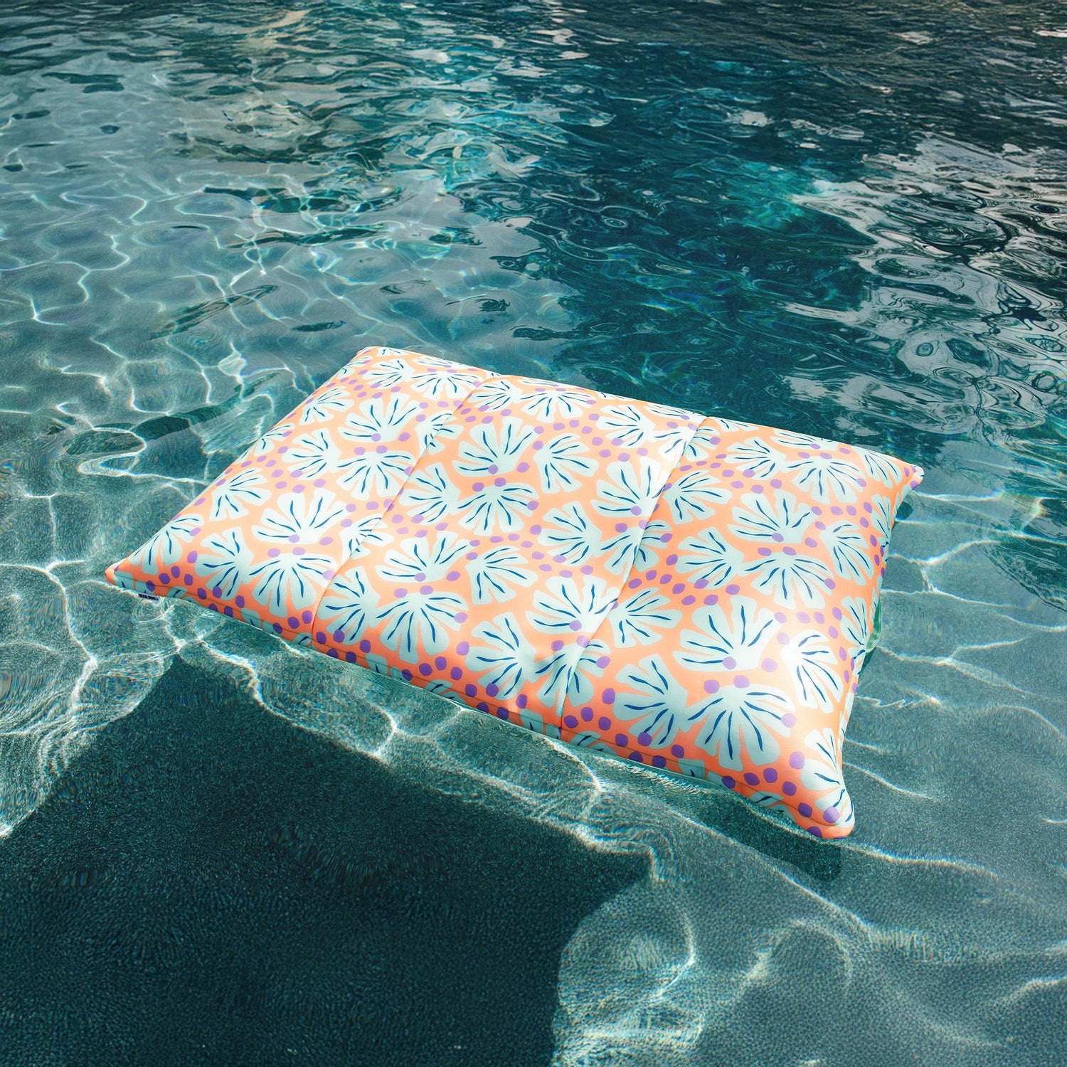 Lagoon Lounger