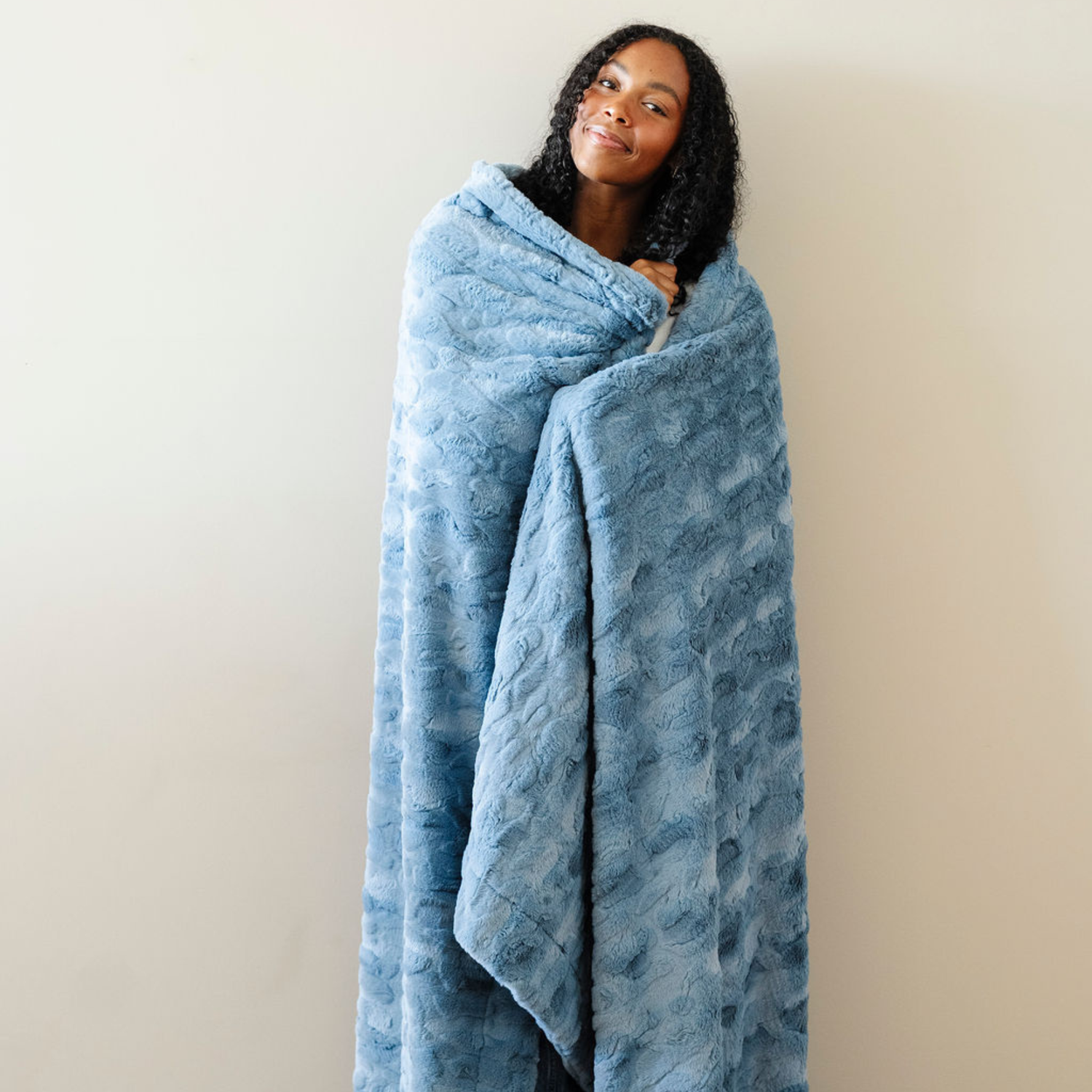 PATTERNED FAUX FUR XL THROW BLANKETS