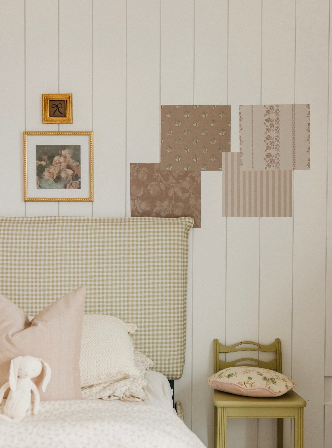 Roselle Stripe Wallpaper by Safari Natalia x Taddy Mikelaites