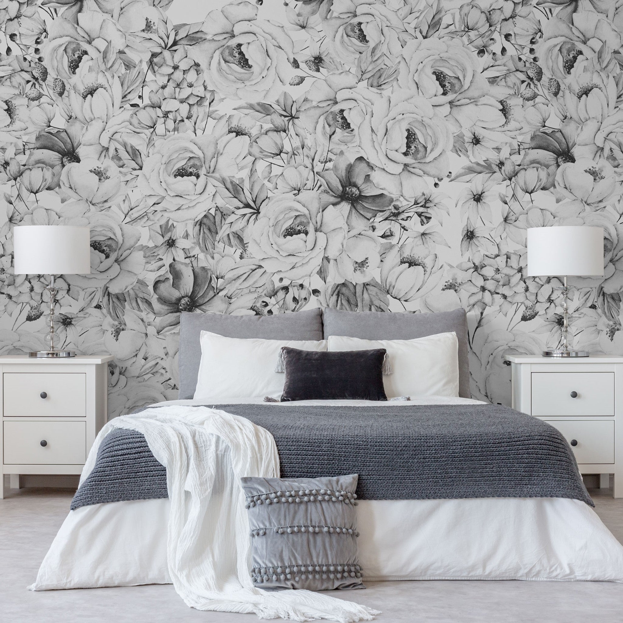 Juliet (Dark) Wallpaper - 14 FT H X 9.5 FT W LUXE