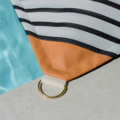 Lux Lagoon Lounger