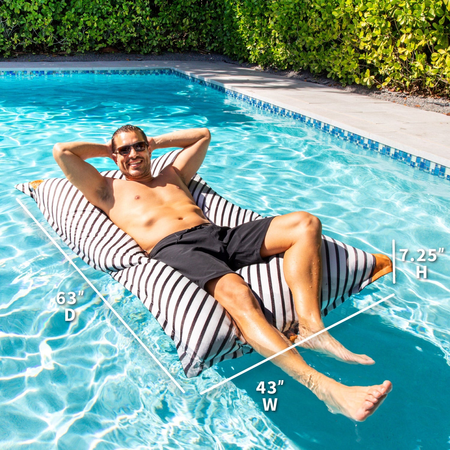 Lux Lagoon Lounger