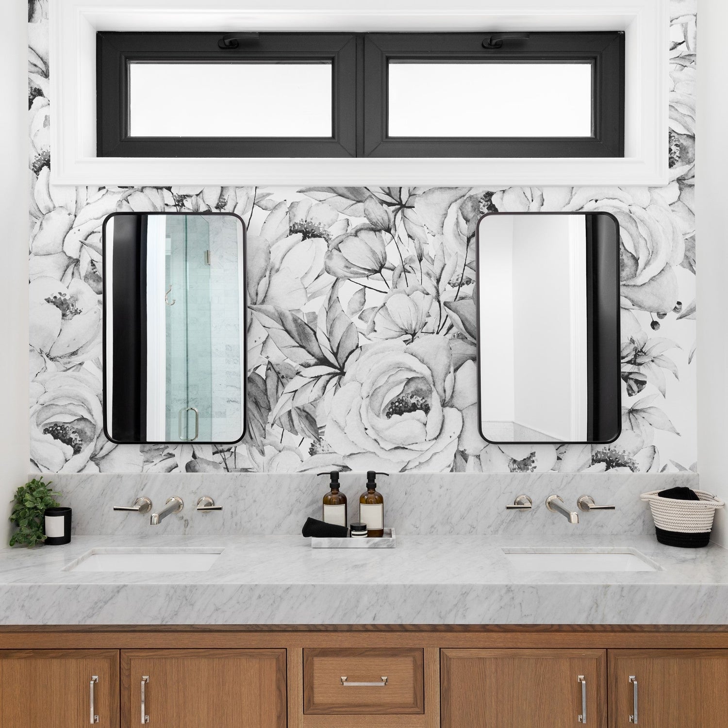 Juliet (Dark) Wallpaper - 14 FT H X 9.5 FT W LUXE