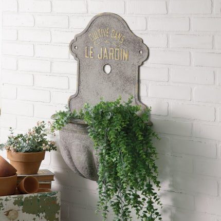 Château Cascade Wall Water Fountain Planter