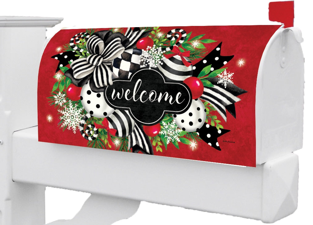 Black &amp; White Swag-Mailbox Makeover