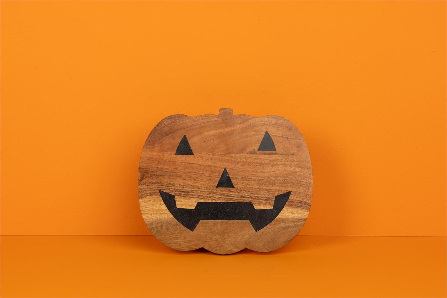 Slice &amp; Serve Jack O’ Lantern Board