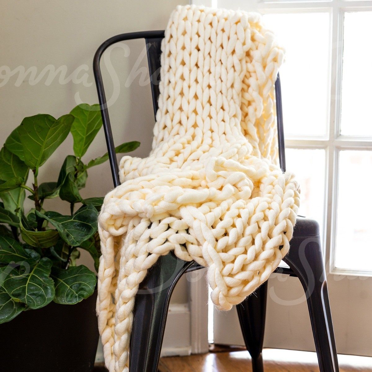 Chunky Knit Throw- Cream