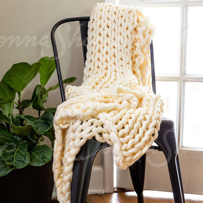 Chunky Knit Throw- Cream
