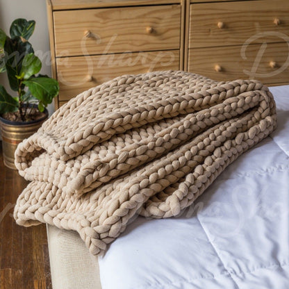 Chunky Knit Throw- Taupe