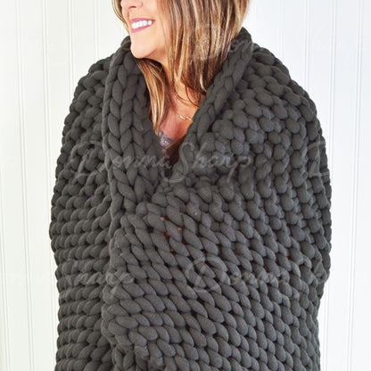 Chunky Knit Throw- Charcoal