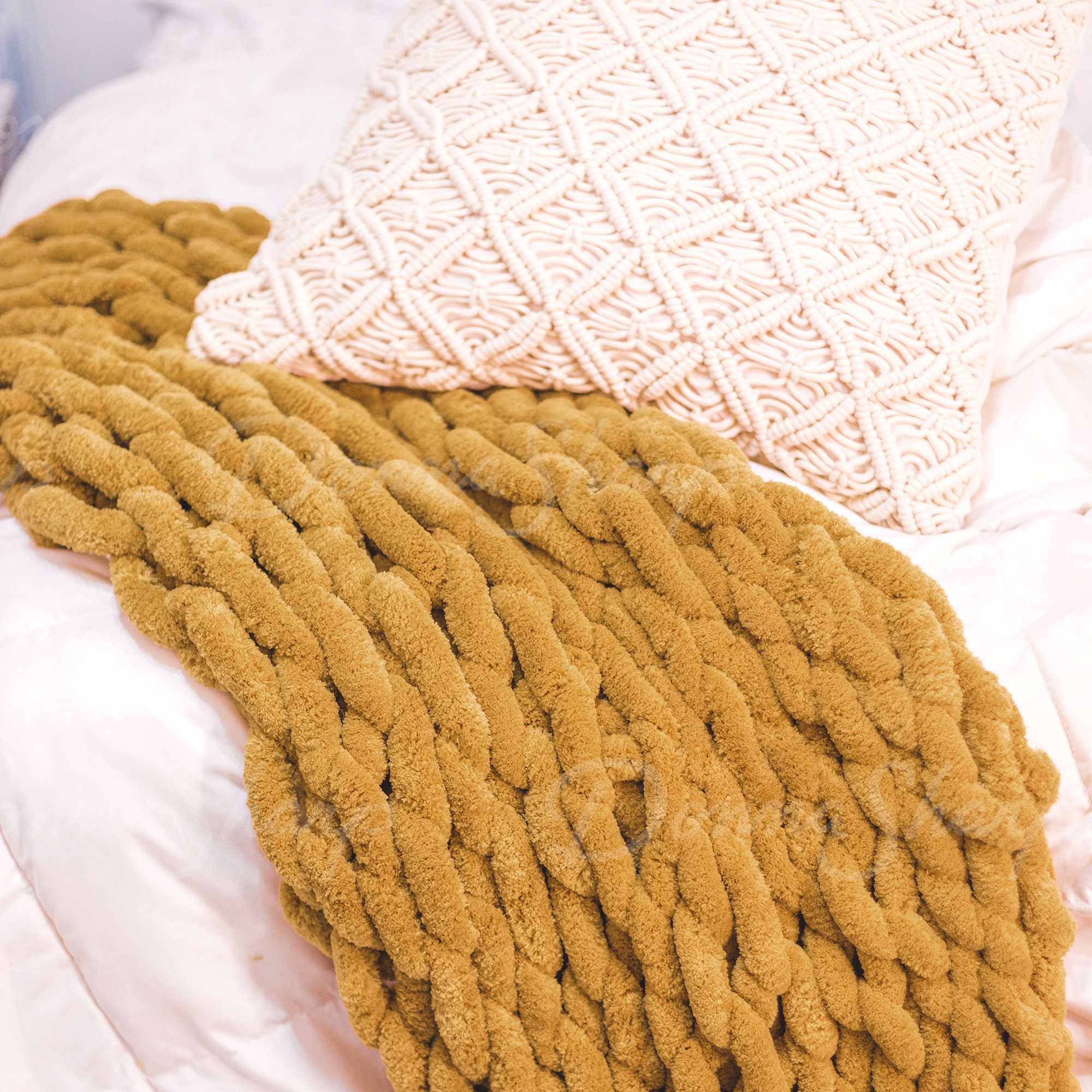 Chenille Knit Throw- Gold