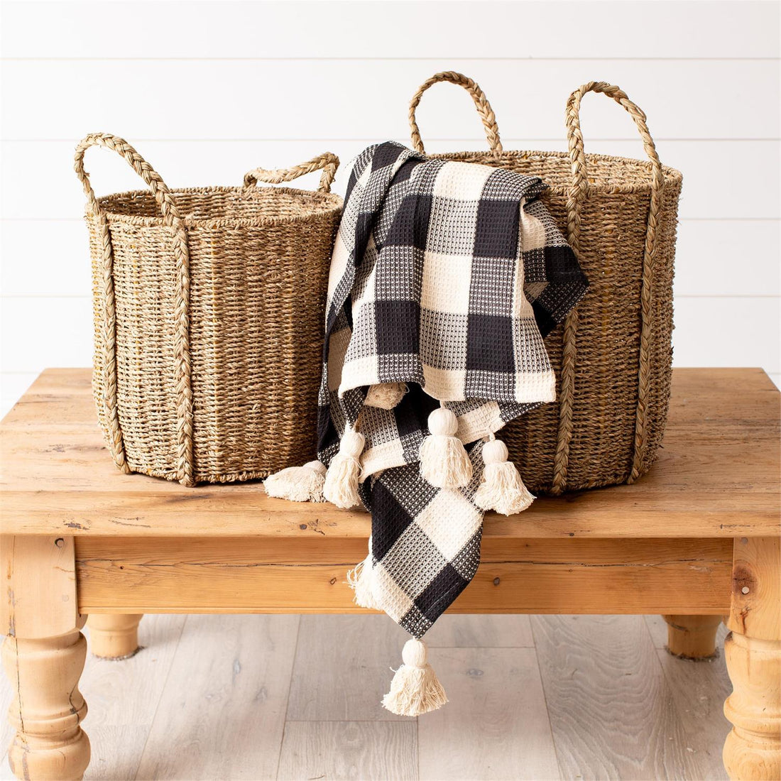 Basket - Round Seagrass With Braided Handles