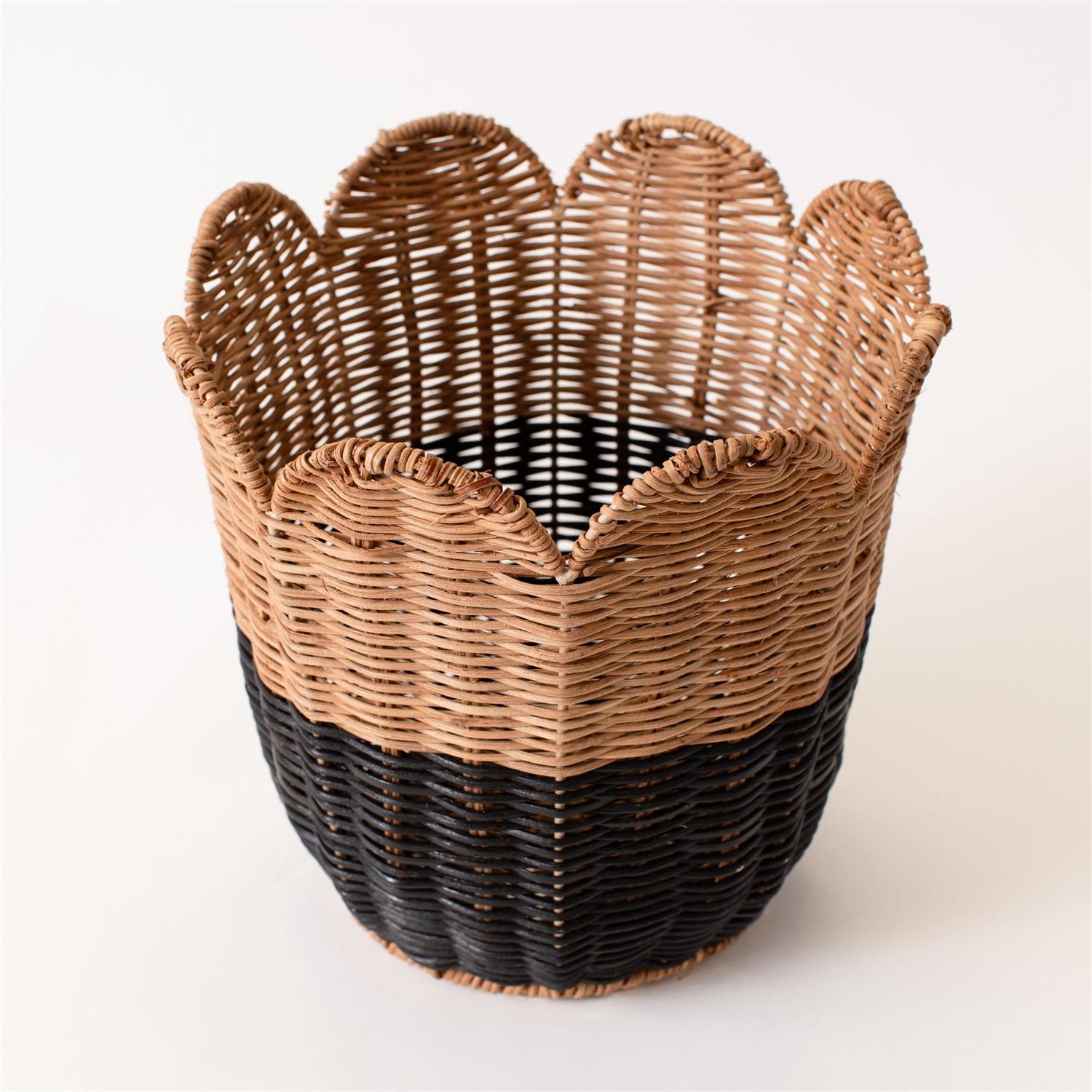 Basket - Round Black Bottom Rattan Scalloped Edge