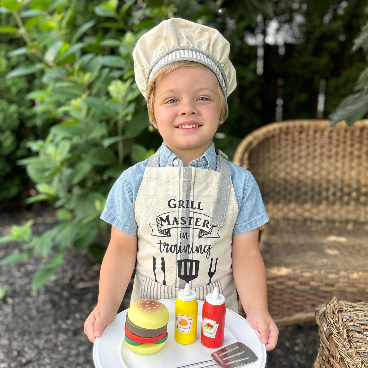 CHILD'S APRON AND HAT - GRILL MASTER