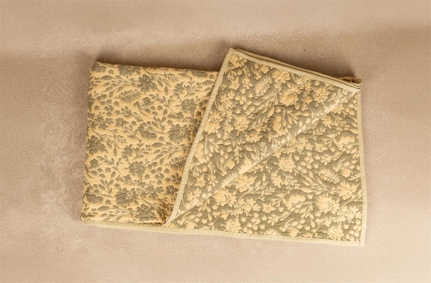 Throw - Reversible Jacquard French Provincial