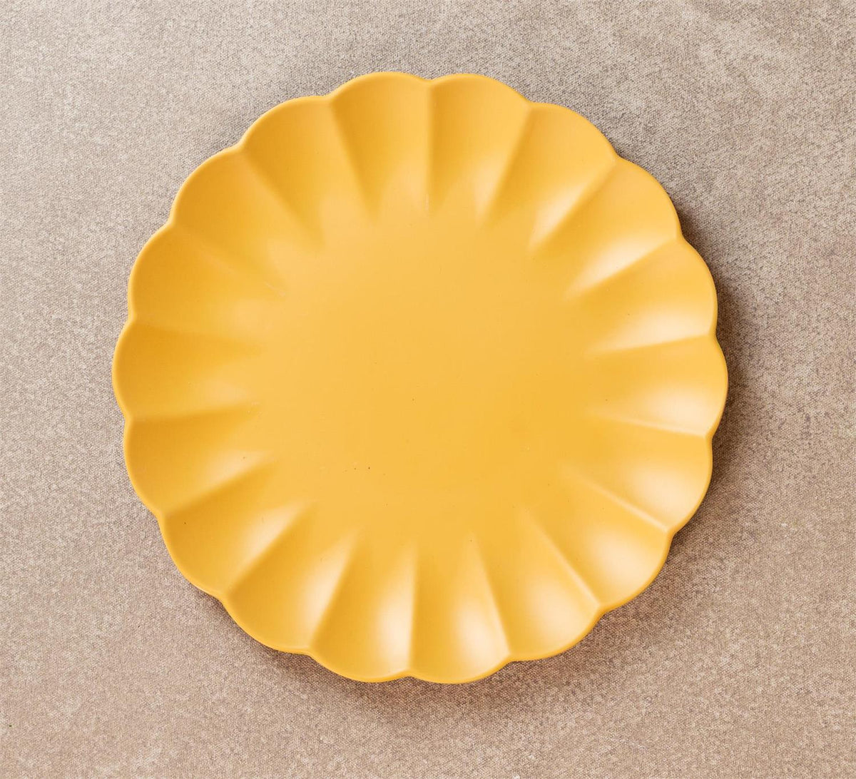 Scalloped Plate, Golden Dawn - Set of 12