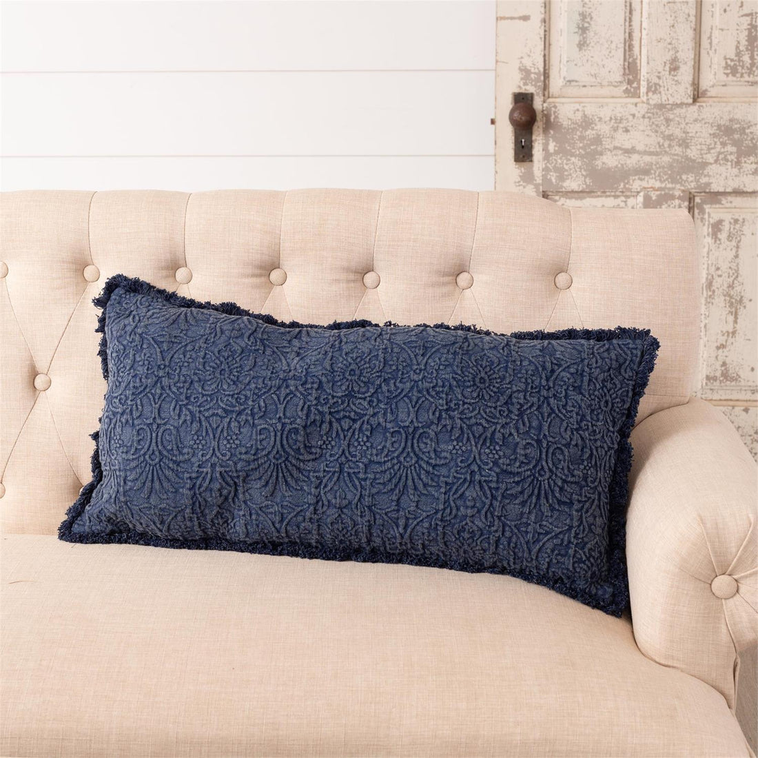 Lumbar Pillow - Matelasse Medallion, Indigo