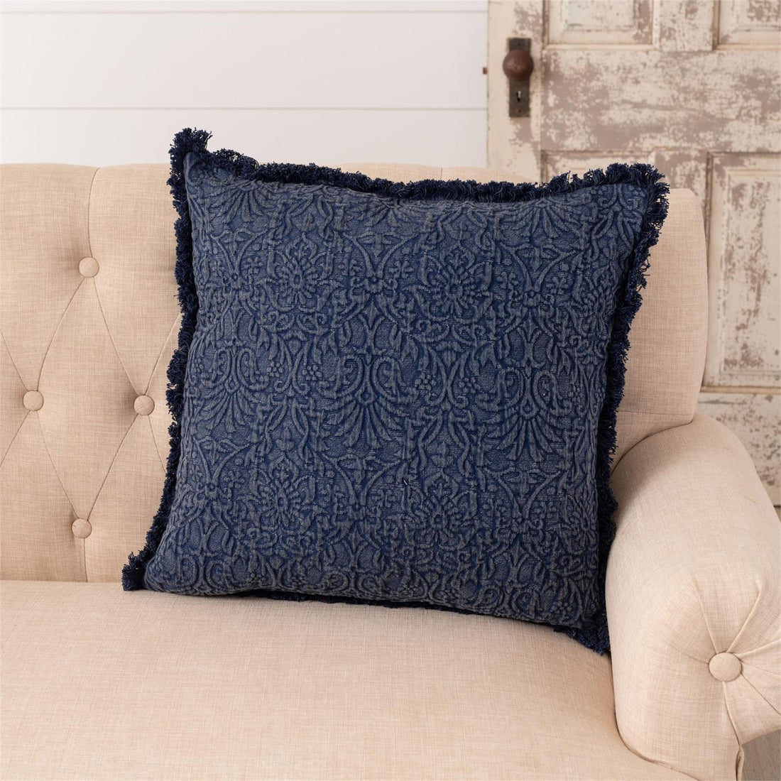 Pillow - Matelasse Medallion, Indigo