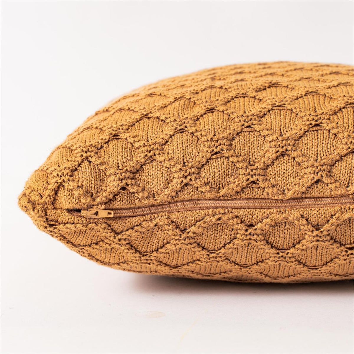 Pillow - Gold Diamond Knit