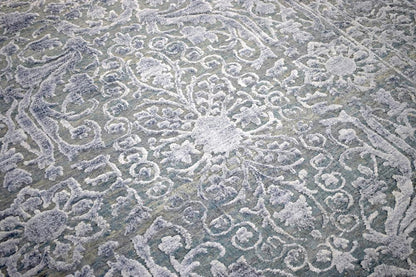 Modern Silver And Gray Hand Knotted Bamboo Silk 8x10 Area Rug