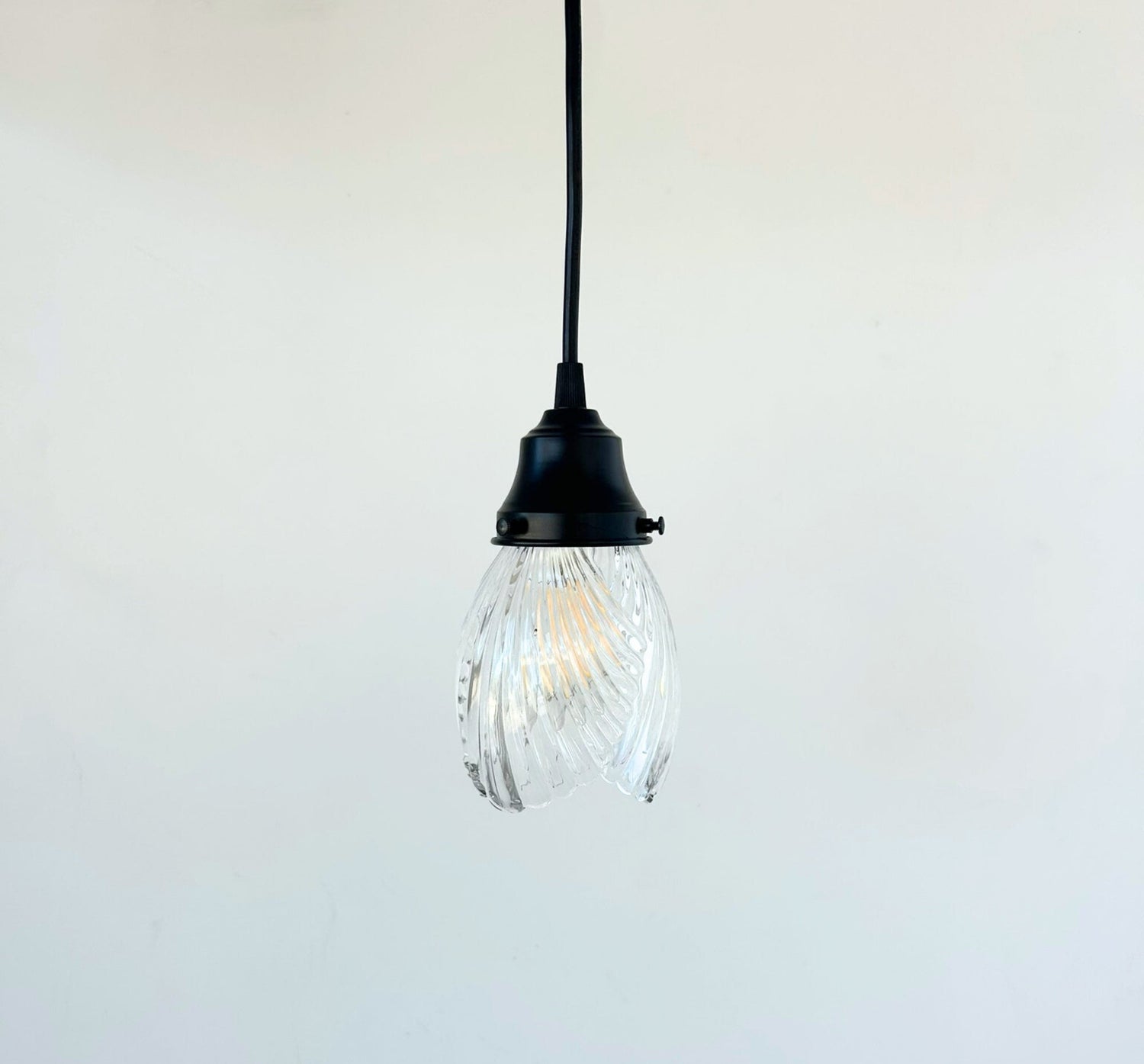 Clear Swirl Ribbed Heavy Vintage Pendant