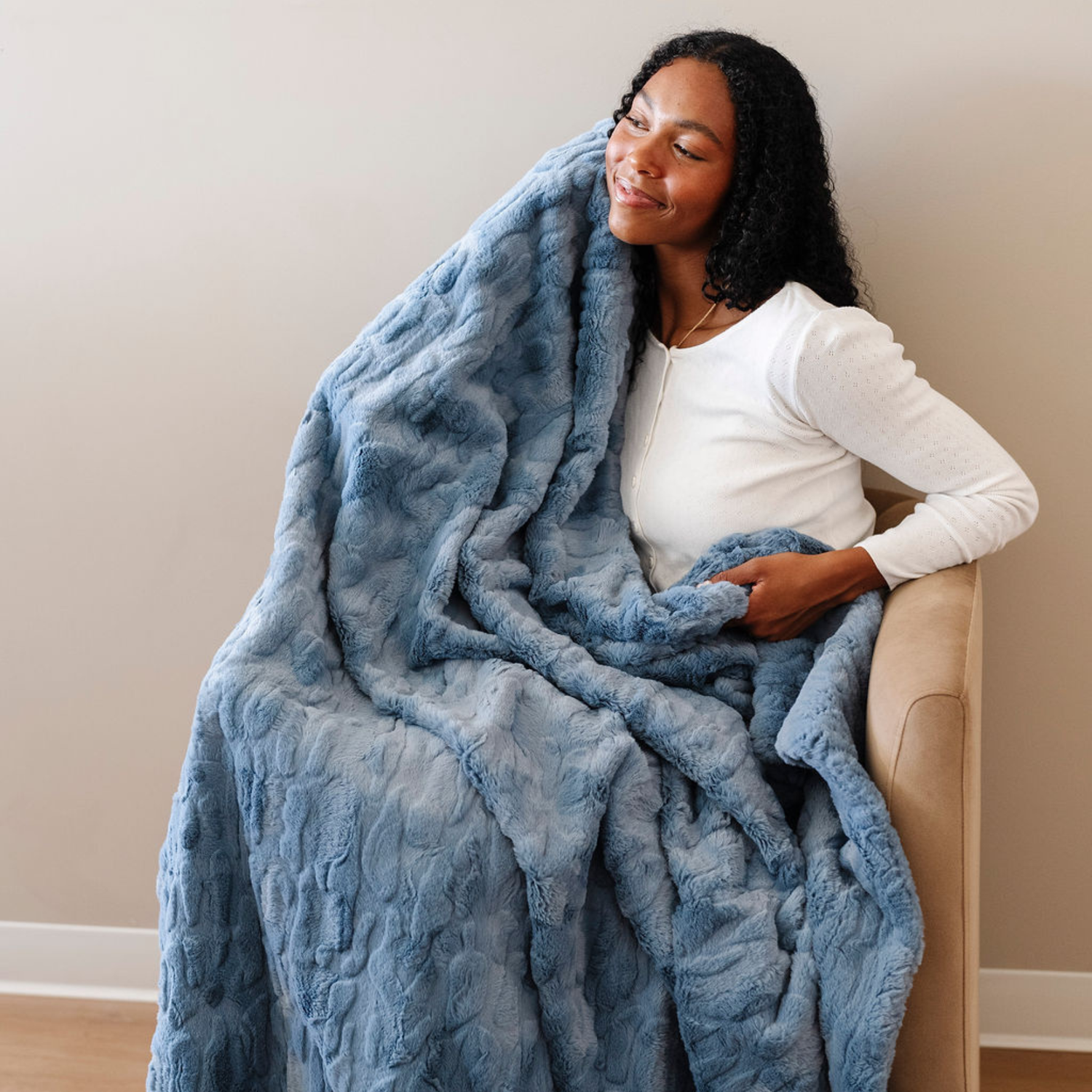 PATTERNED FAUX FUR XL THROW BLANKETS
