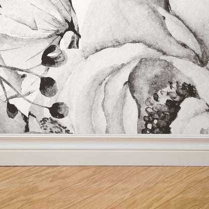 Juliet (Dark) Wallpaper - 14 FT H X 9.5 FT W LUXE