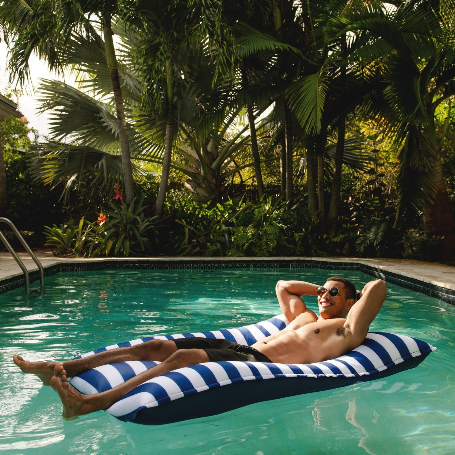 Lagoon Lounger