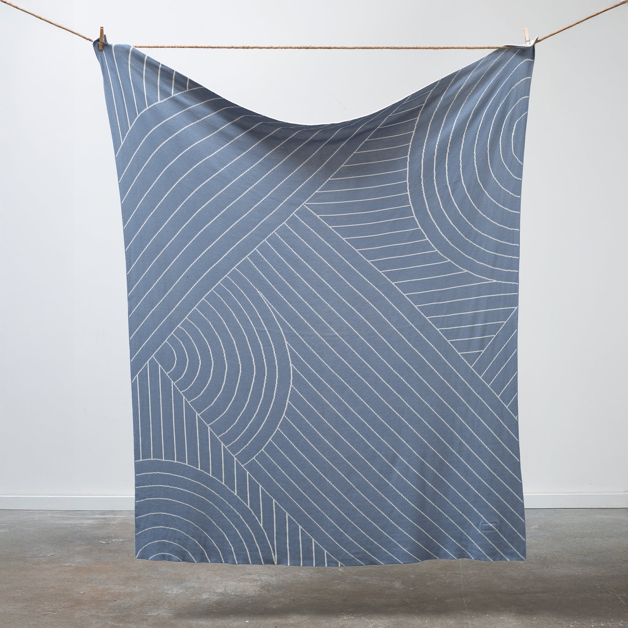100% Cotton Knitted Throw - CloseUp in Lake and Cream