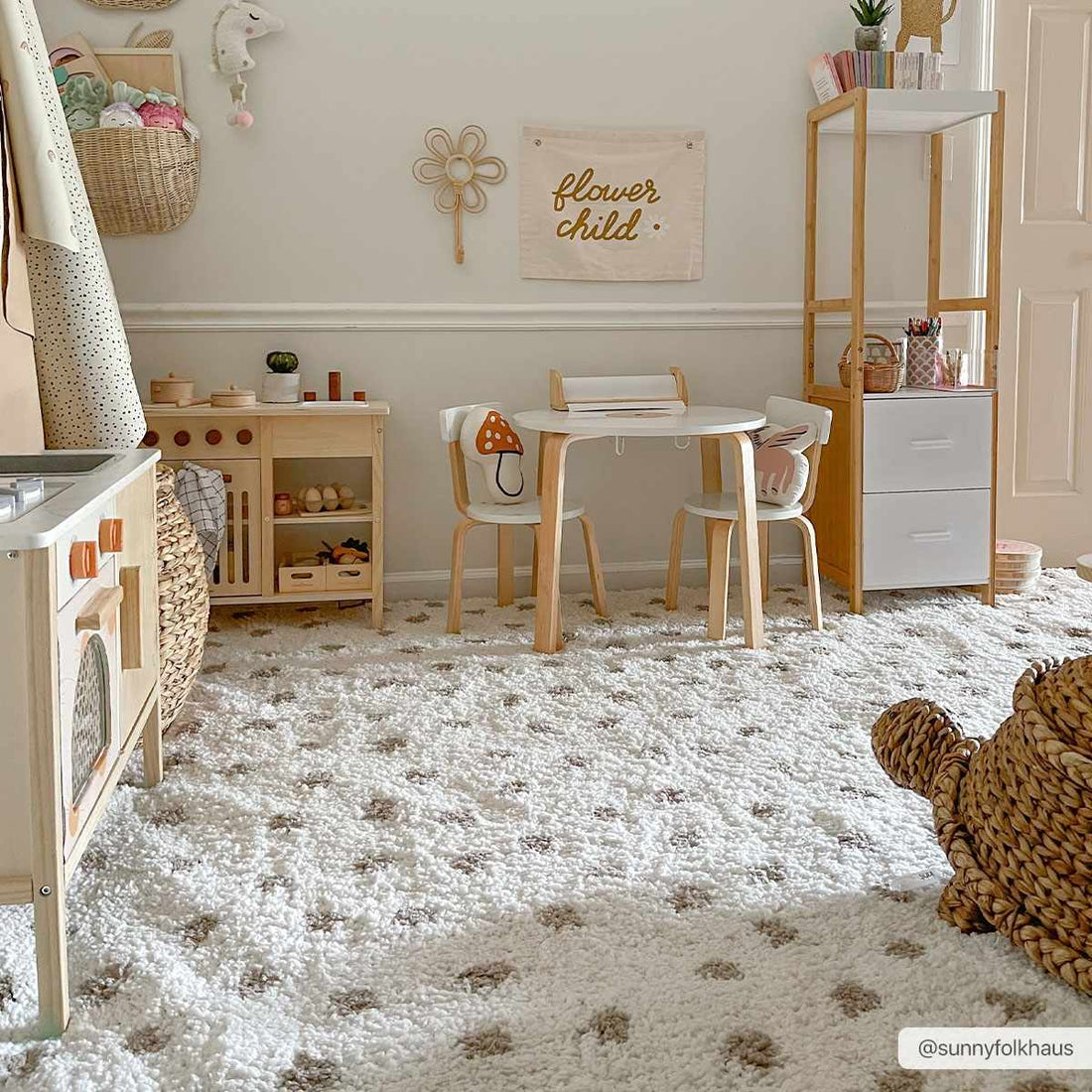 Chaia Dotted Cream &amp; Gray Plush Rug