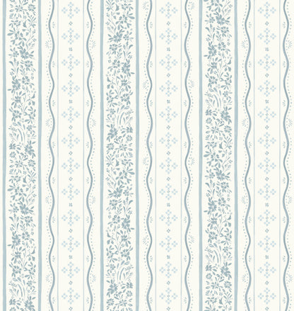 Este Wallpaper by Hufton Studio