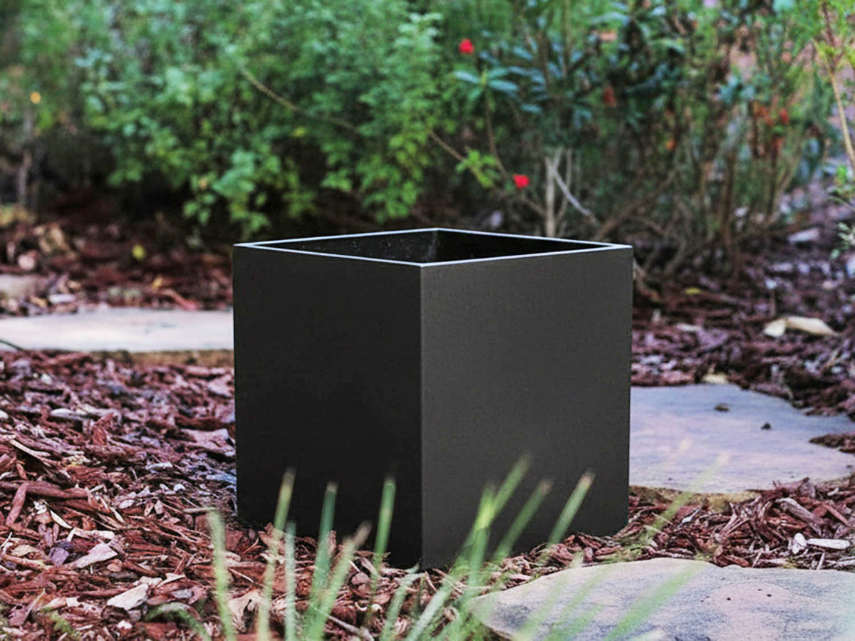 Cube Planter 12.0"- 23.5" By Plantatorem