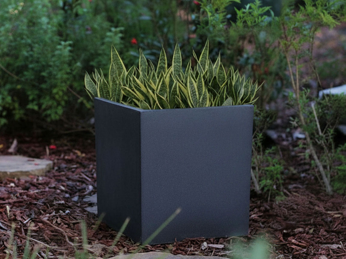 Cube Planter 12.0"- 23.5" By Plantatorem