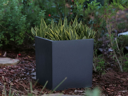 Cube Planter 12.0"- 23.5" By Plantatorem