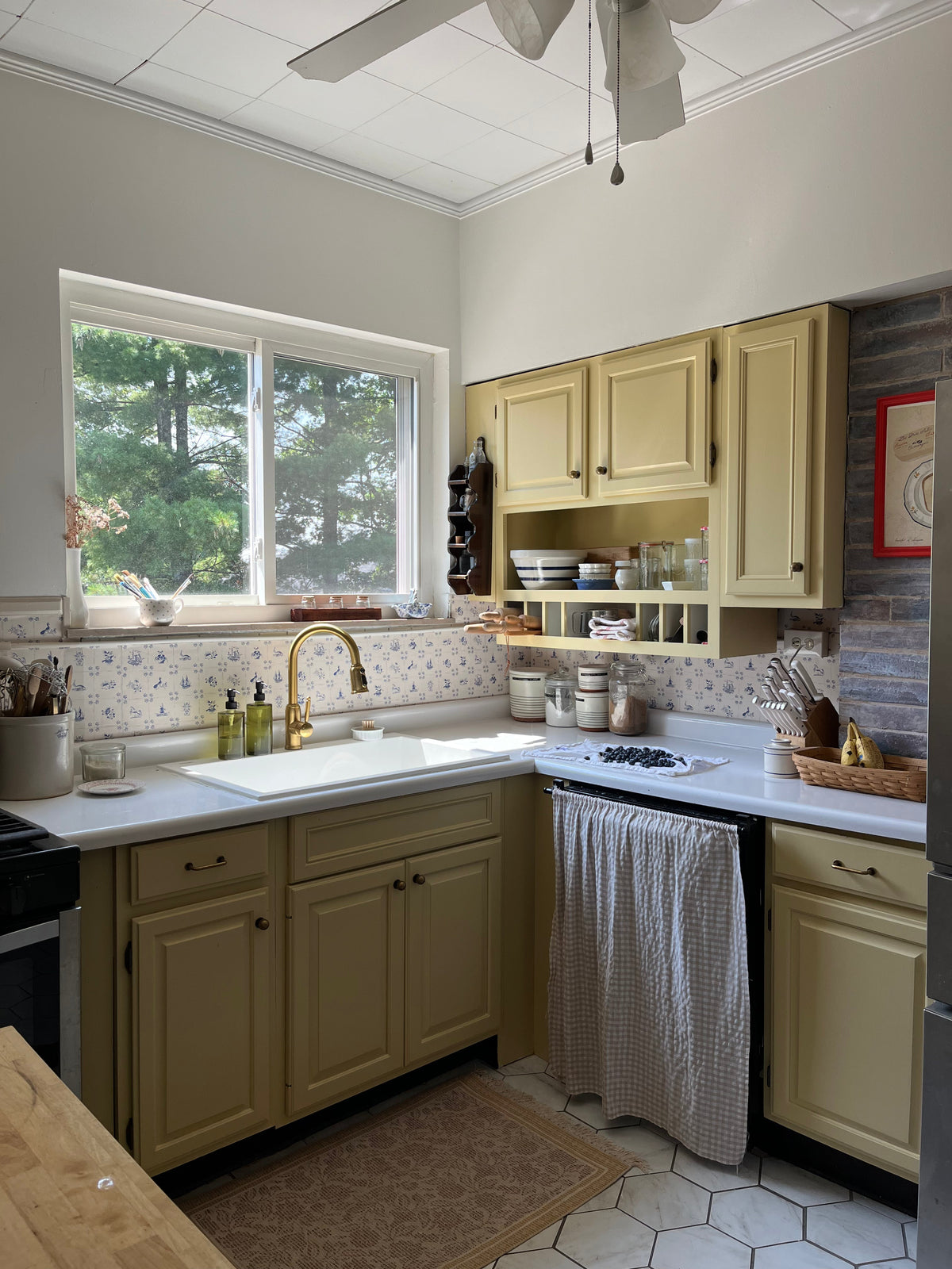 Fitz Wallpaper by House of Haricot