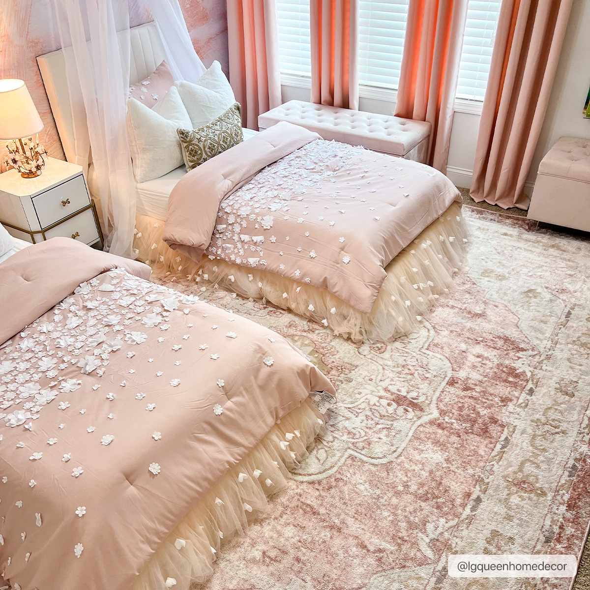 Kandos Blush &amp; Light Pink Area Rug