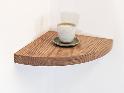 Floating Corner Shelf with Round Edge in Oak