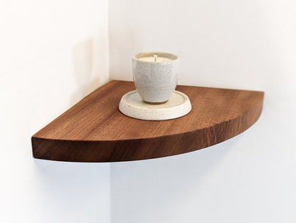 Floating Corner Shelf with Round Edge in Oak